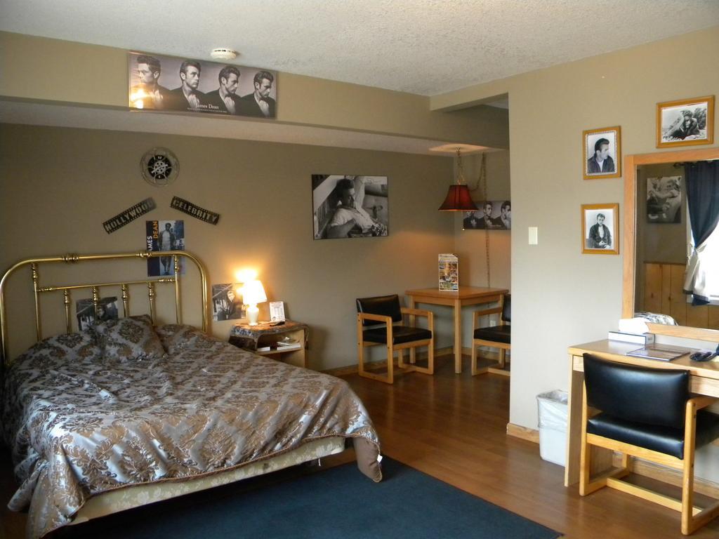Blue And White Motel Kalispell Bilik gambar
