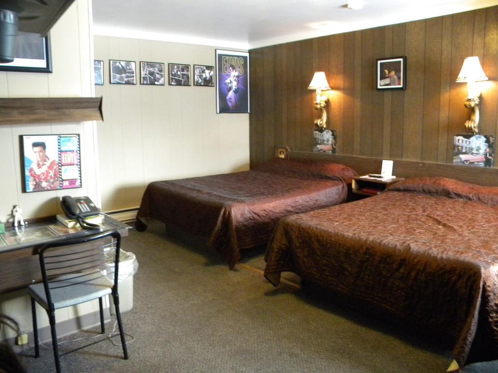 Blue And White Motel Kalispell Bilik gambar